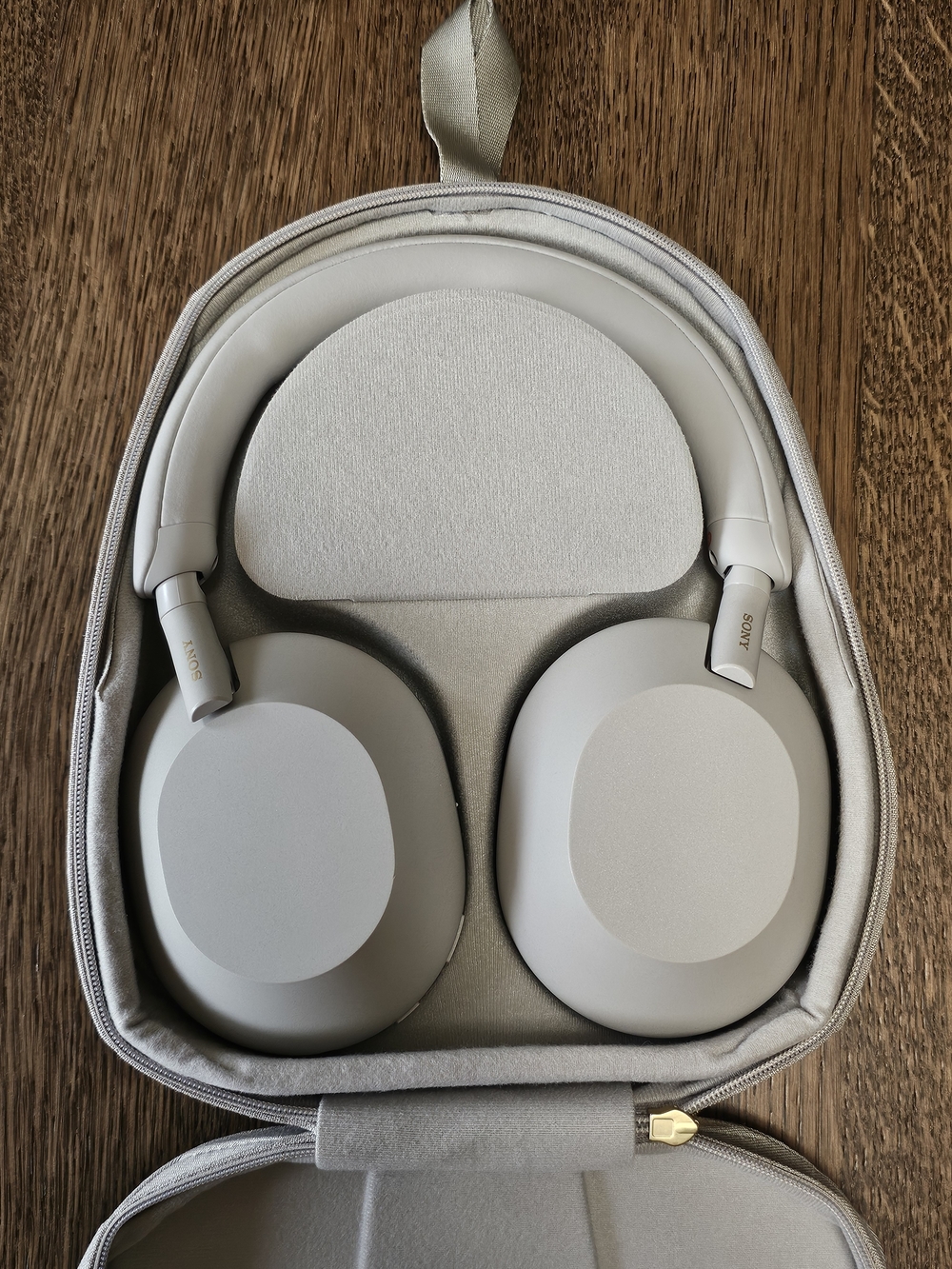 Sony WH-1000XM5 Wireless BlueTooth Noise-Cancelling Headphones — Silver Gray